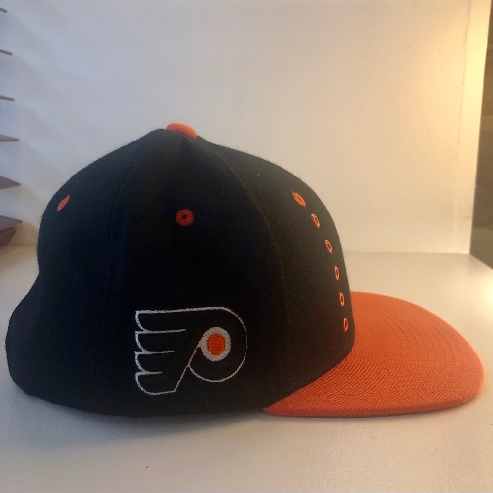 NHL Flyers Flat Brimmed Hat